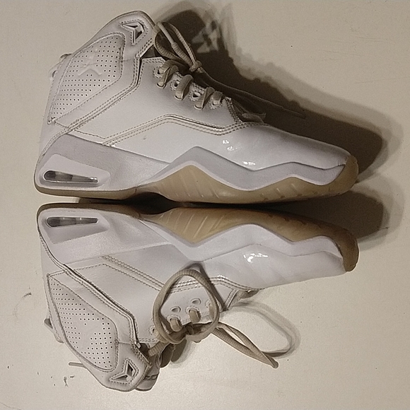 Jordan Shoes - Picture 3 of 6